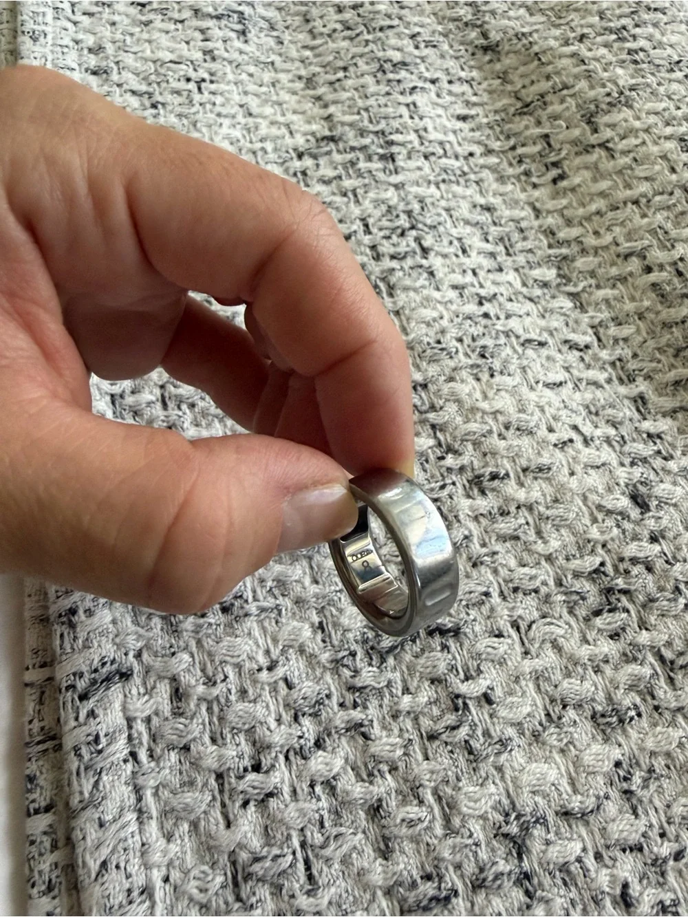 Oura ring gen 4 - size 8 / silver GUC